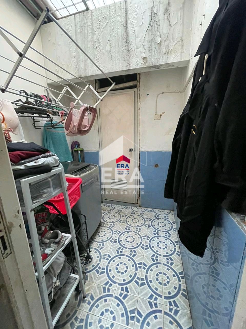 interior 6
