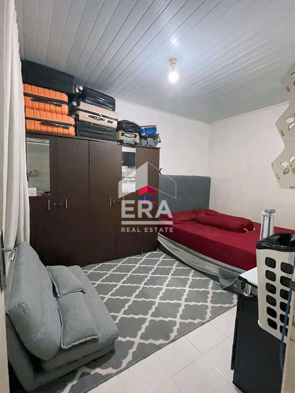interior 8