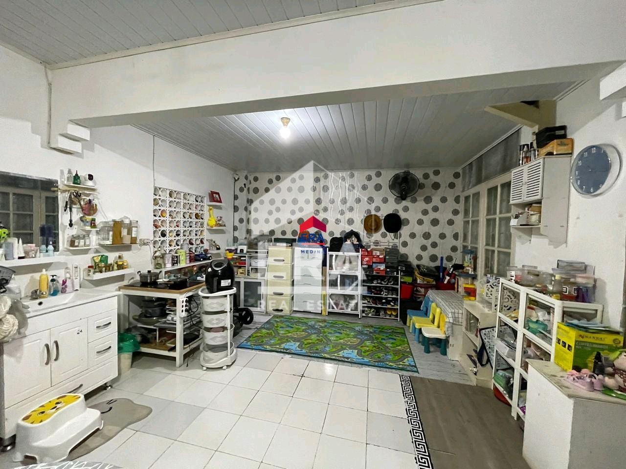 interior 10