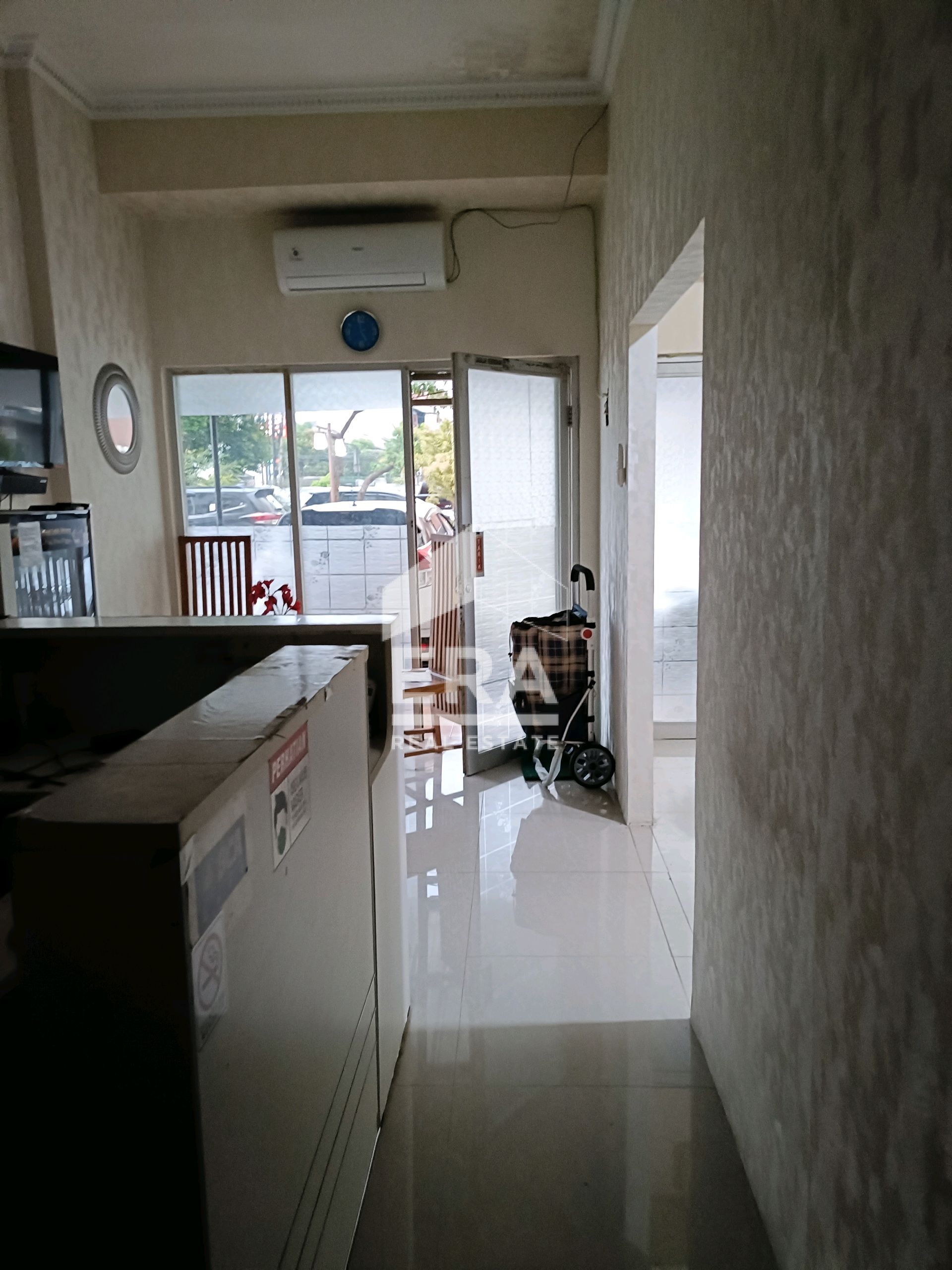 interior 10