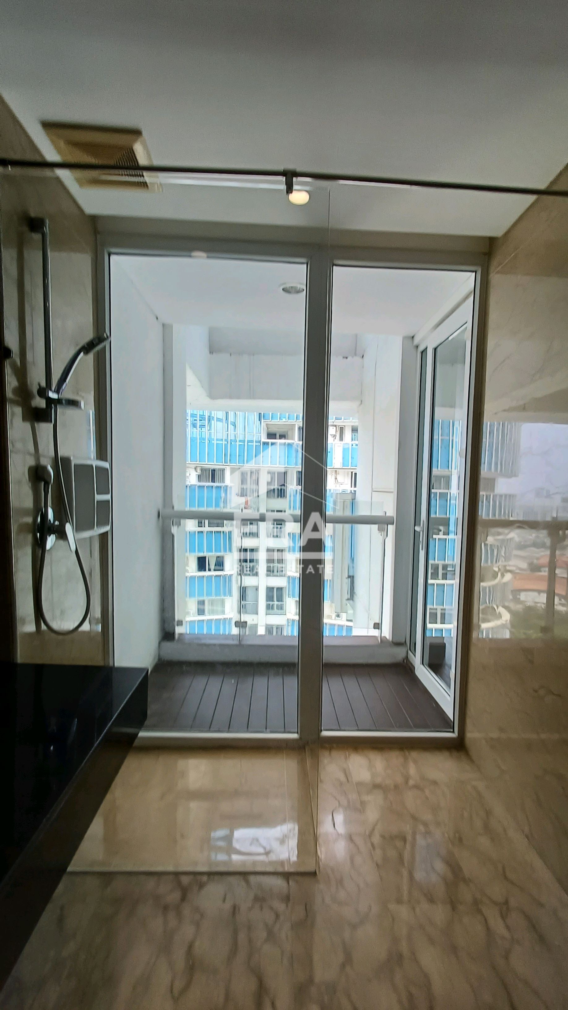 interior 9