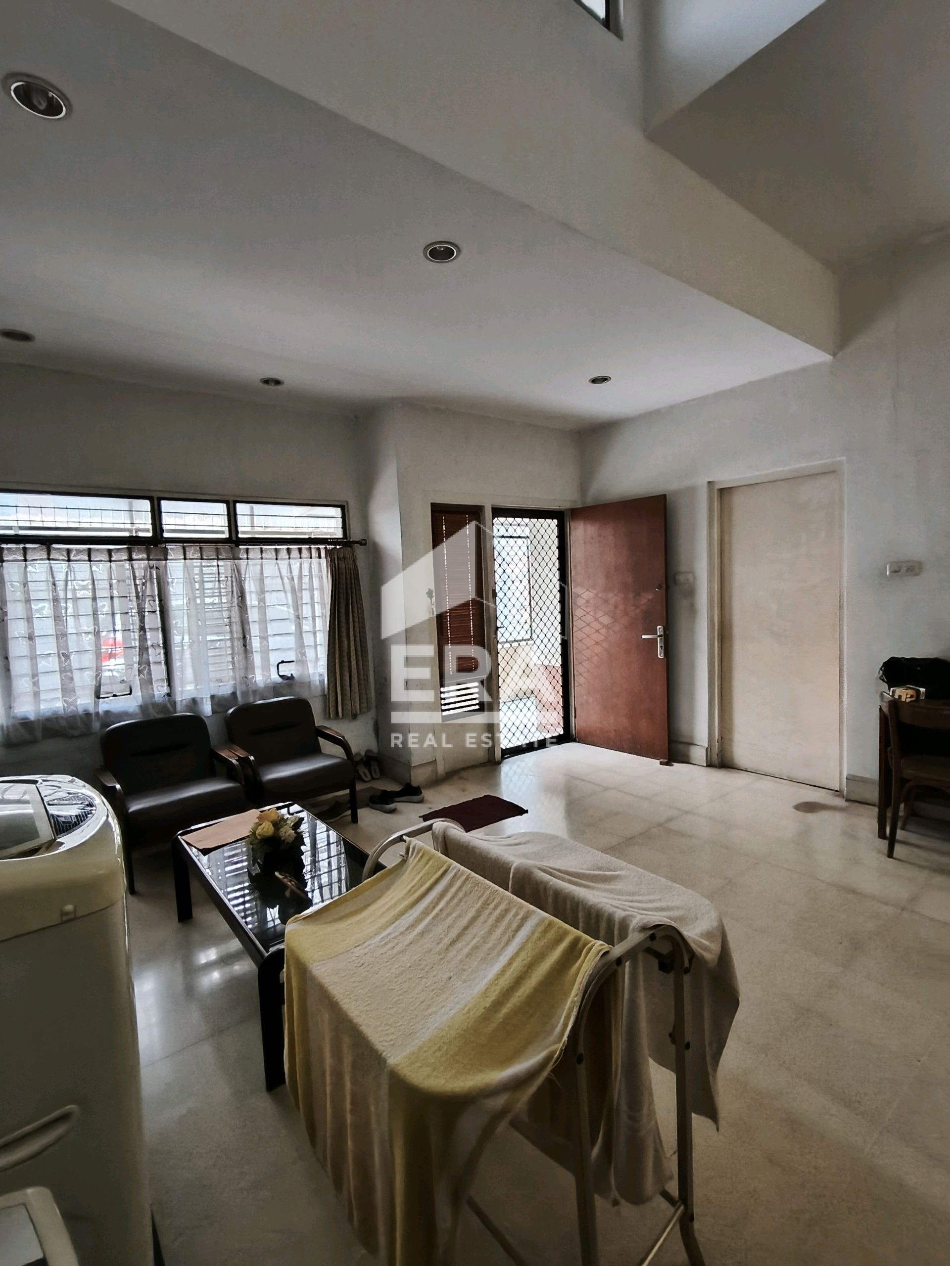 interior 3