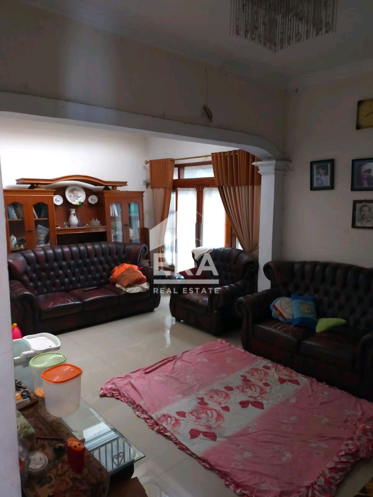 interior 8
