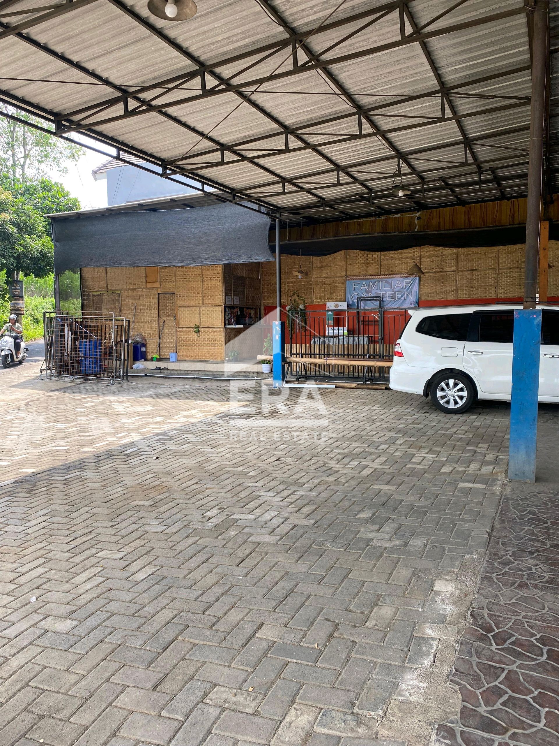 interior 2