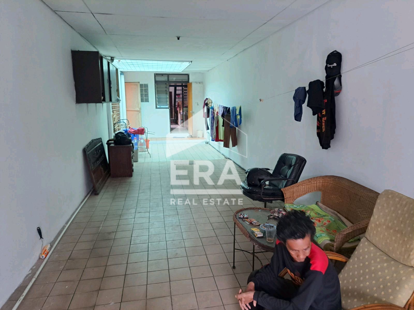 interior 8