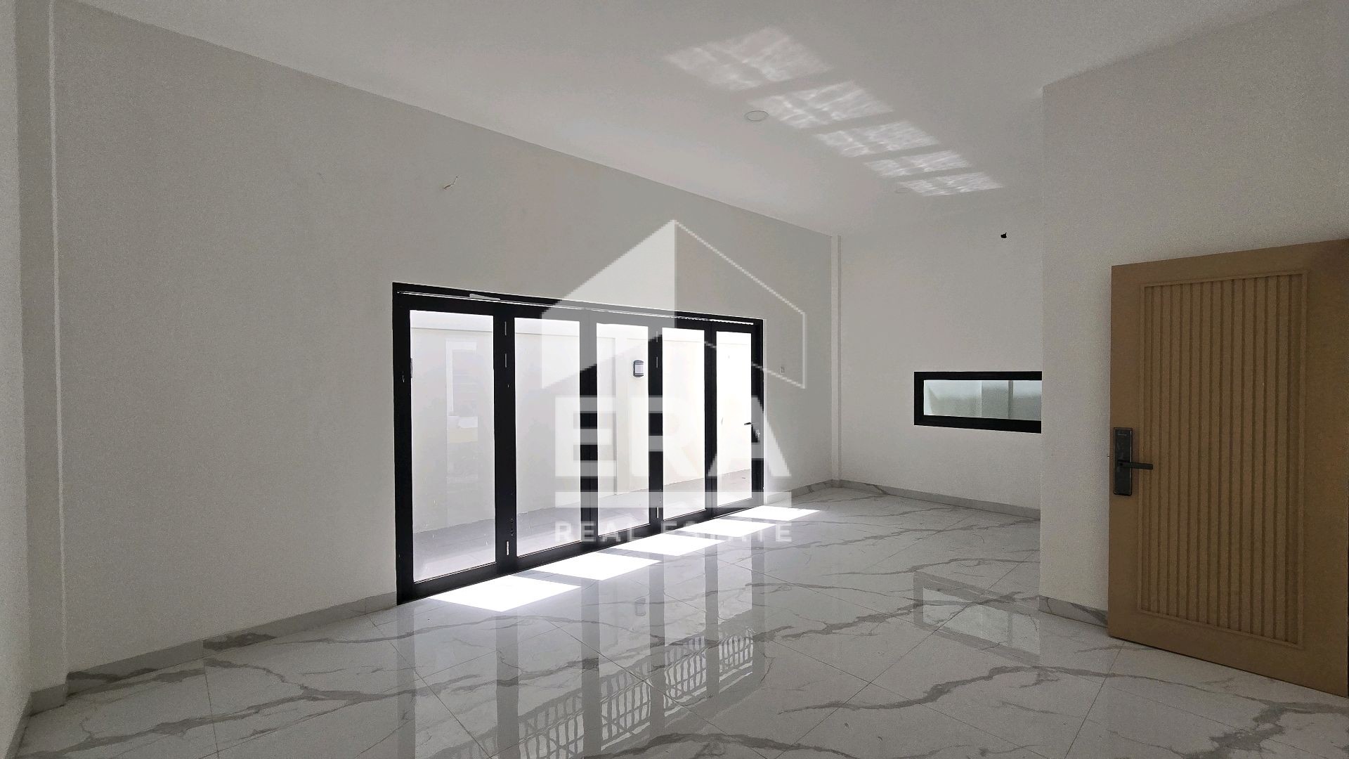 interior 10