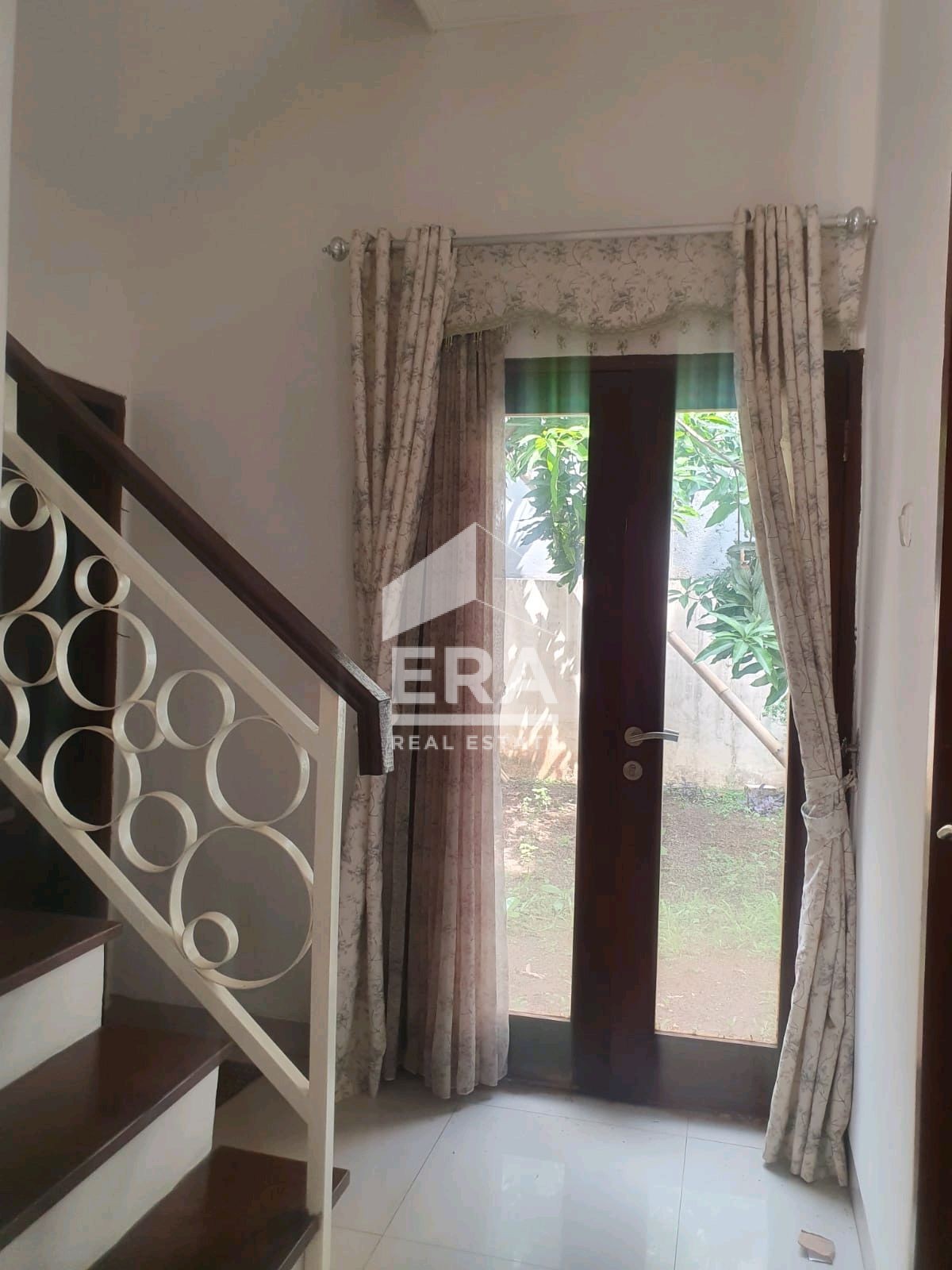 interior 6