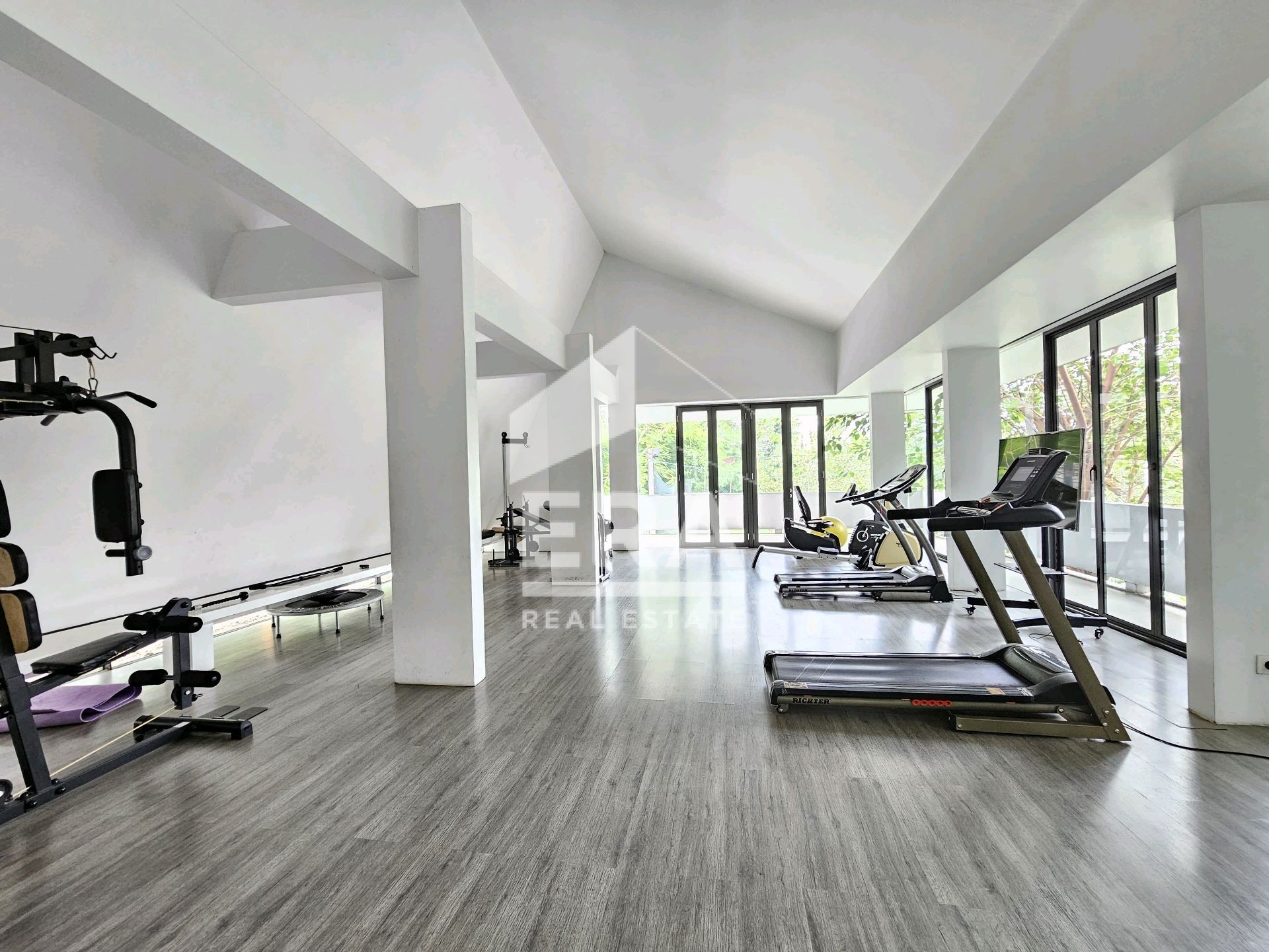 interior 4