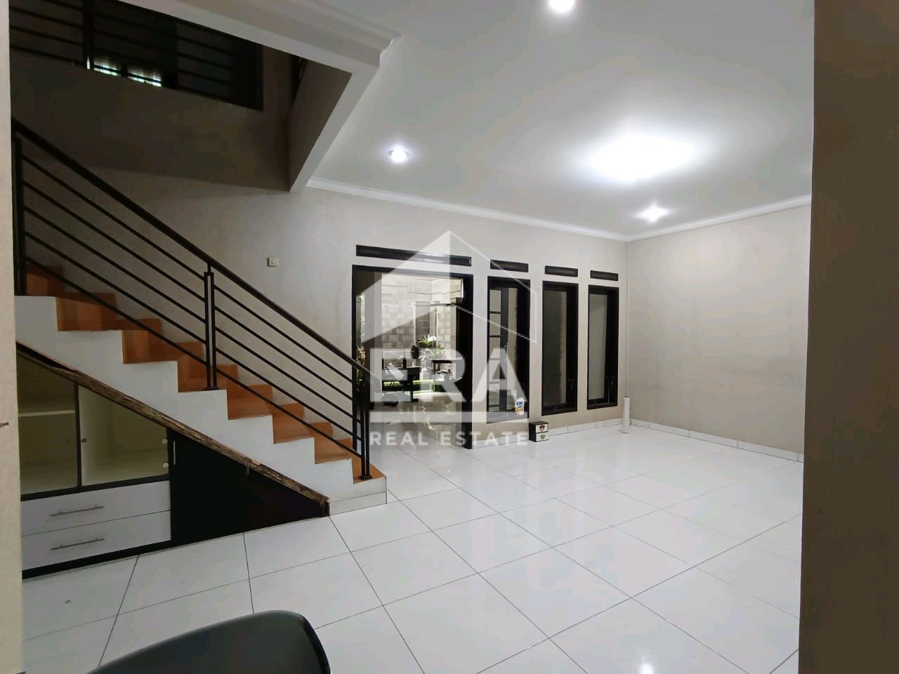 interior 3