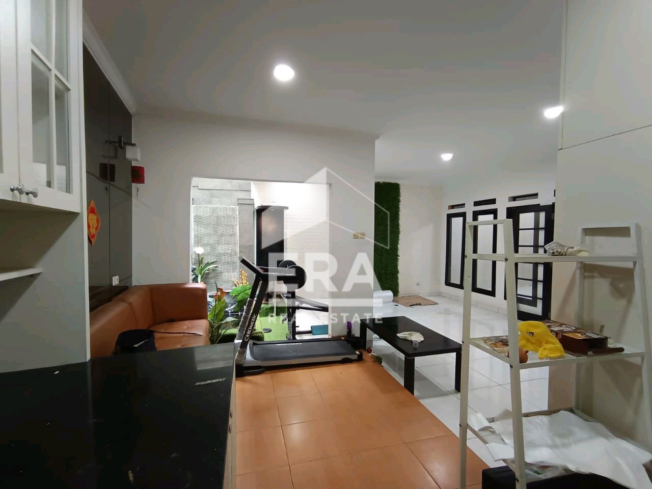 interior 4