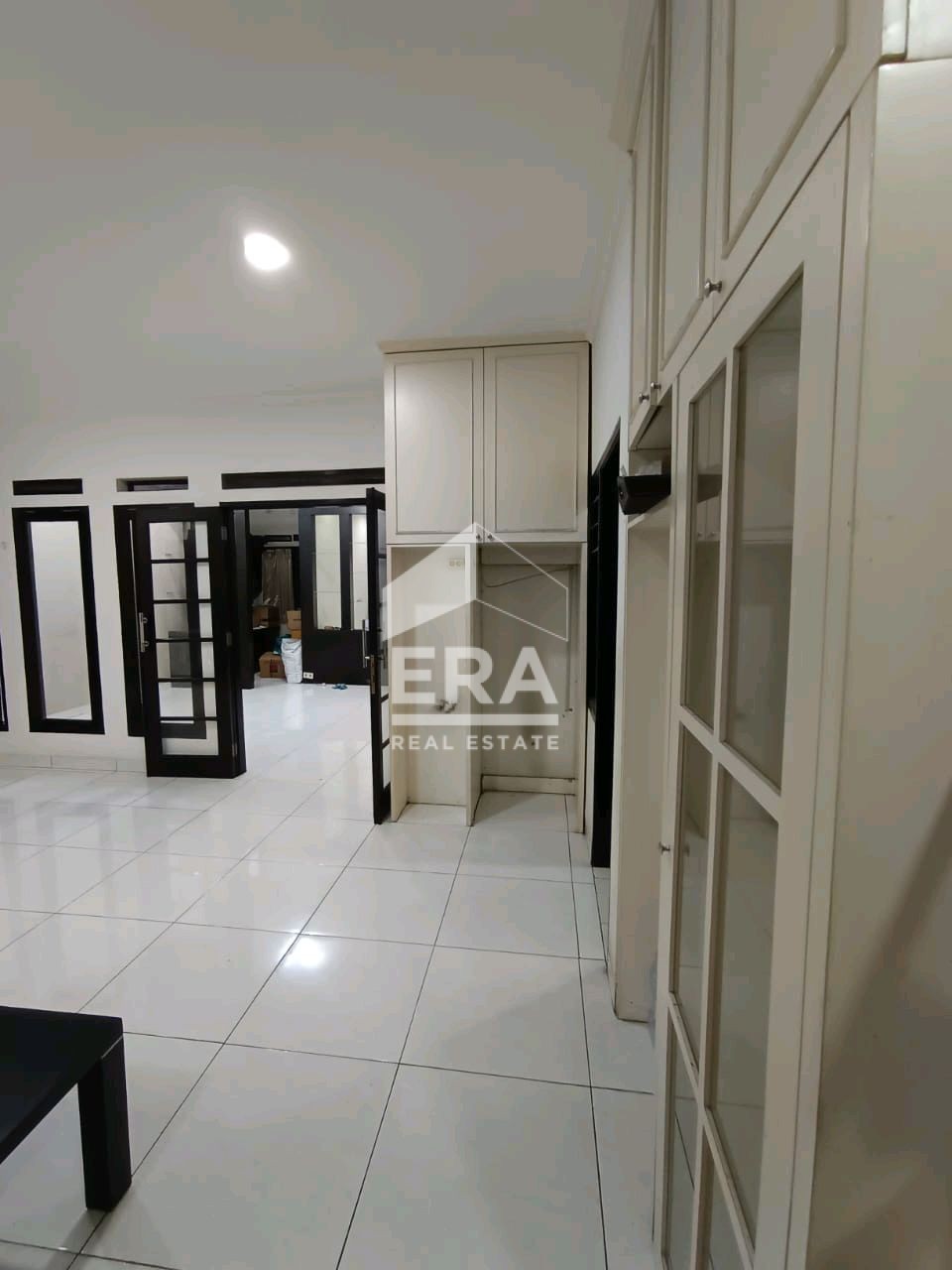 interior 6