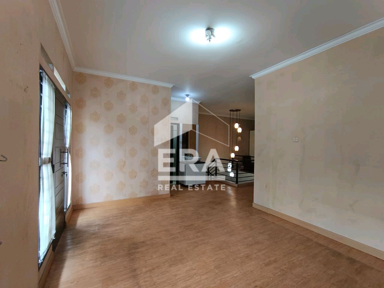 interior 8