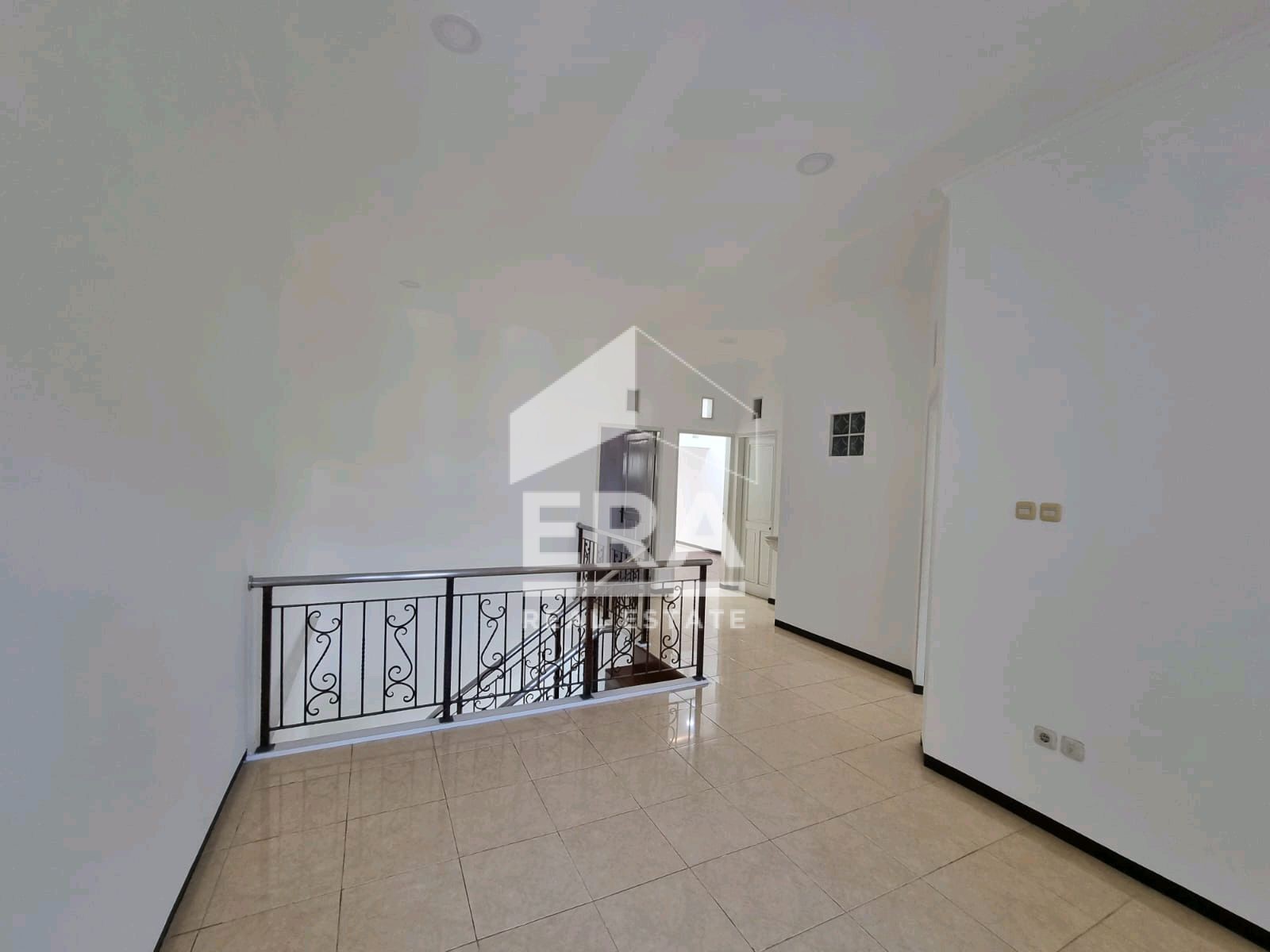 interior 2