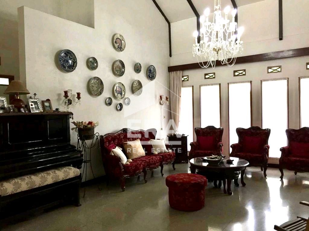 interior 6