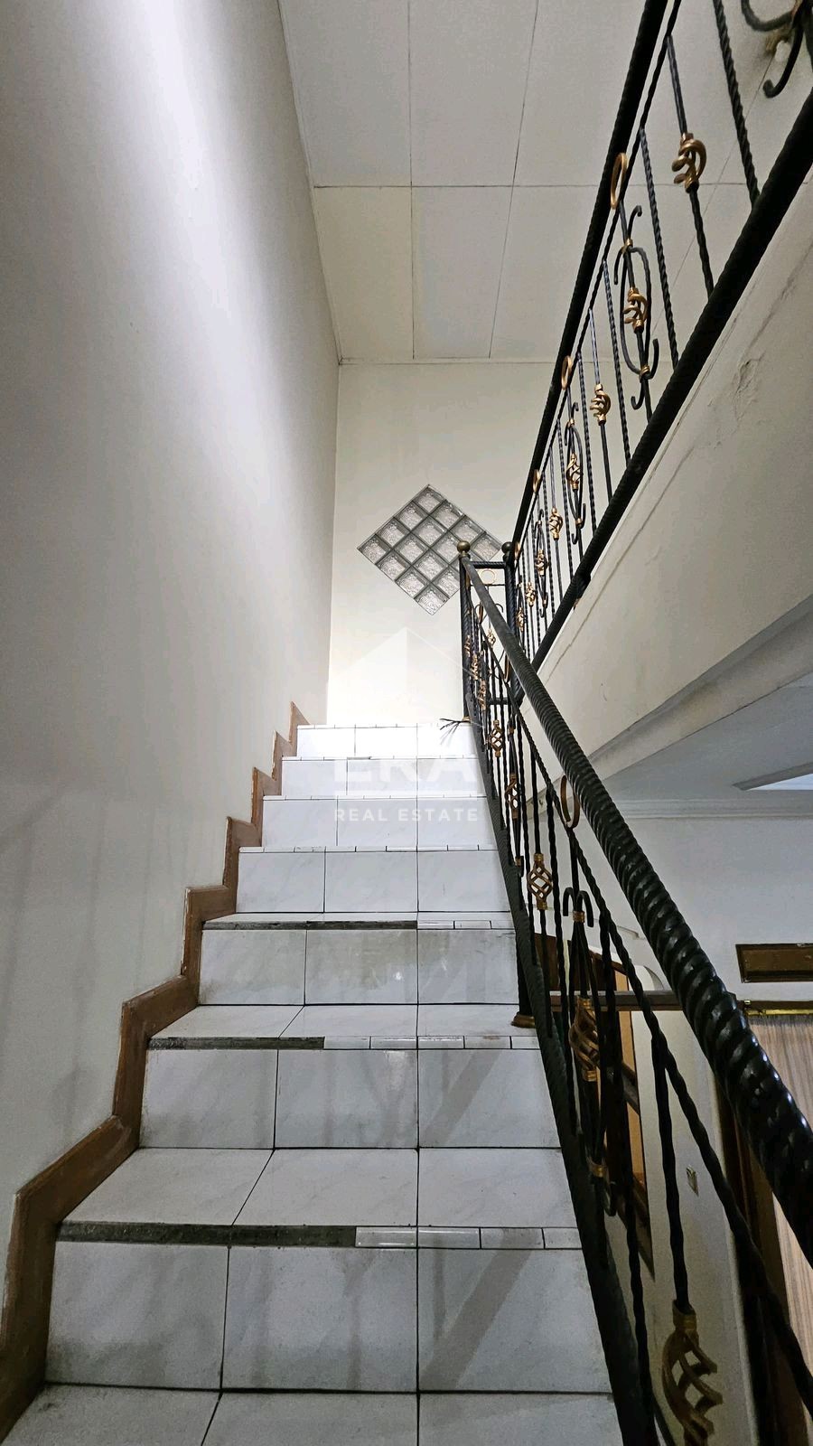 interior 3