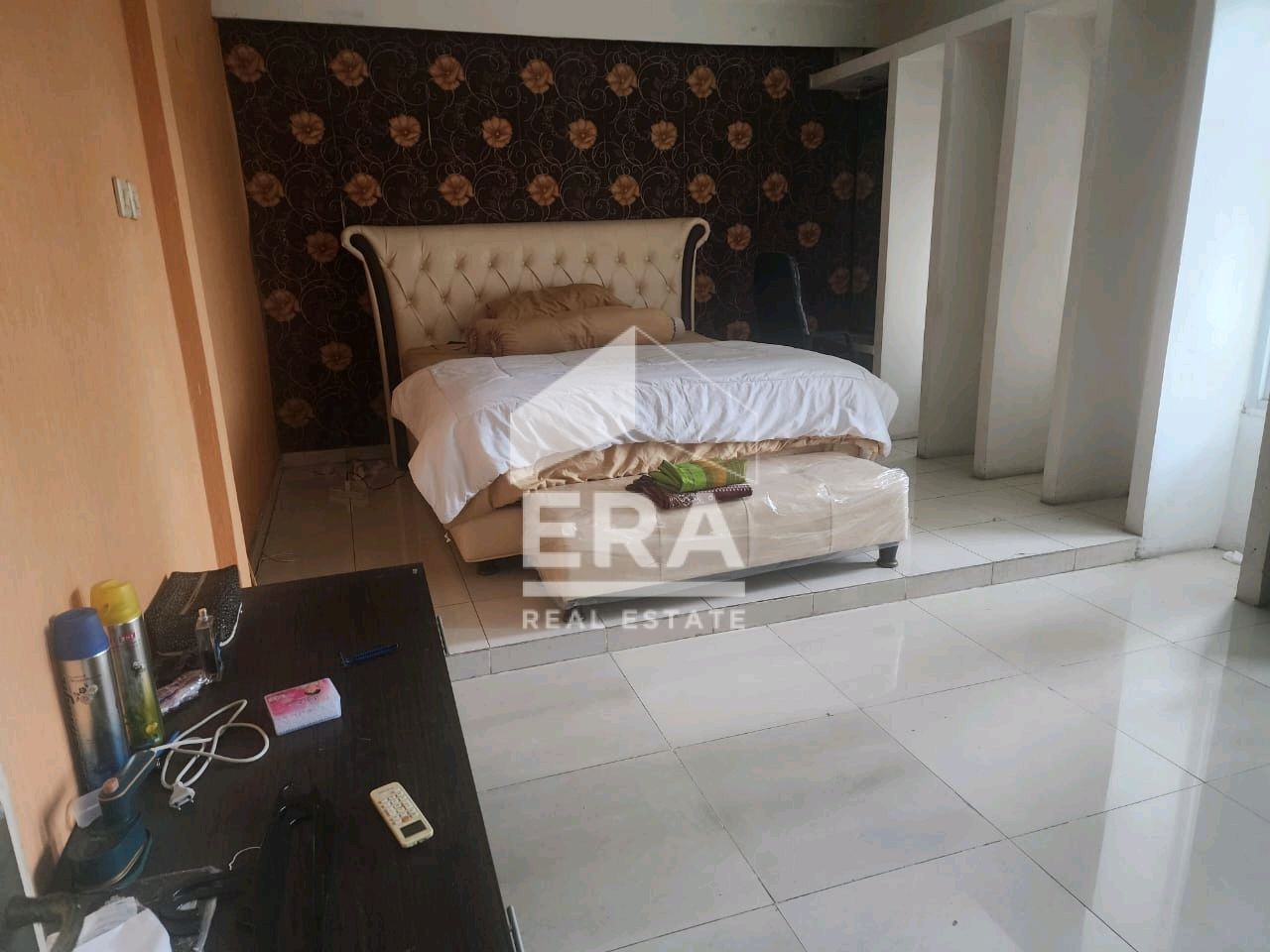 interior 8