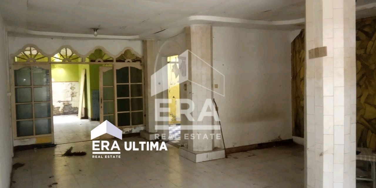 interior 8