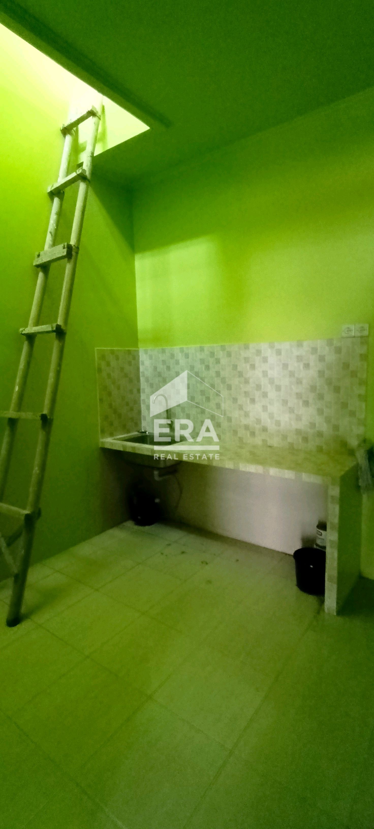 interior 6