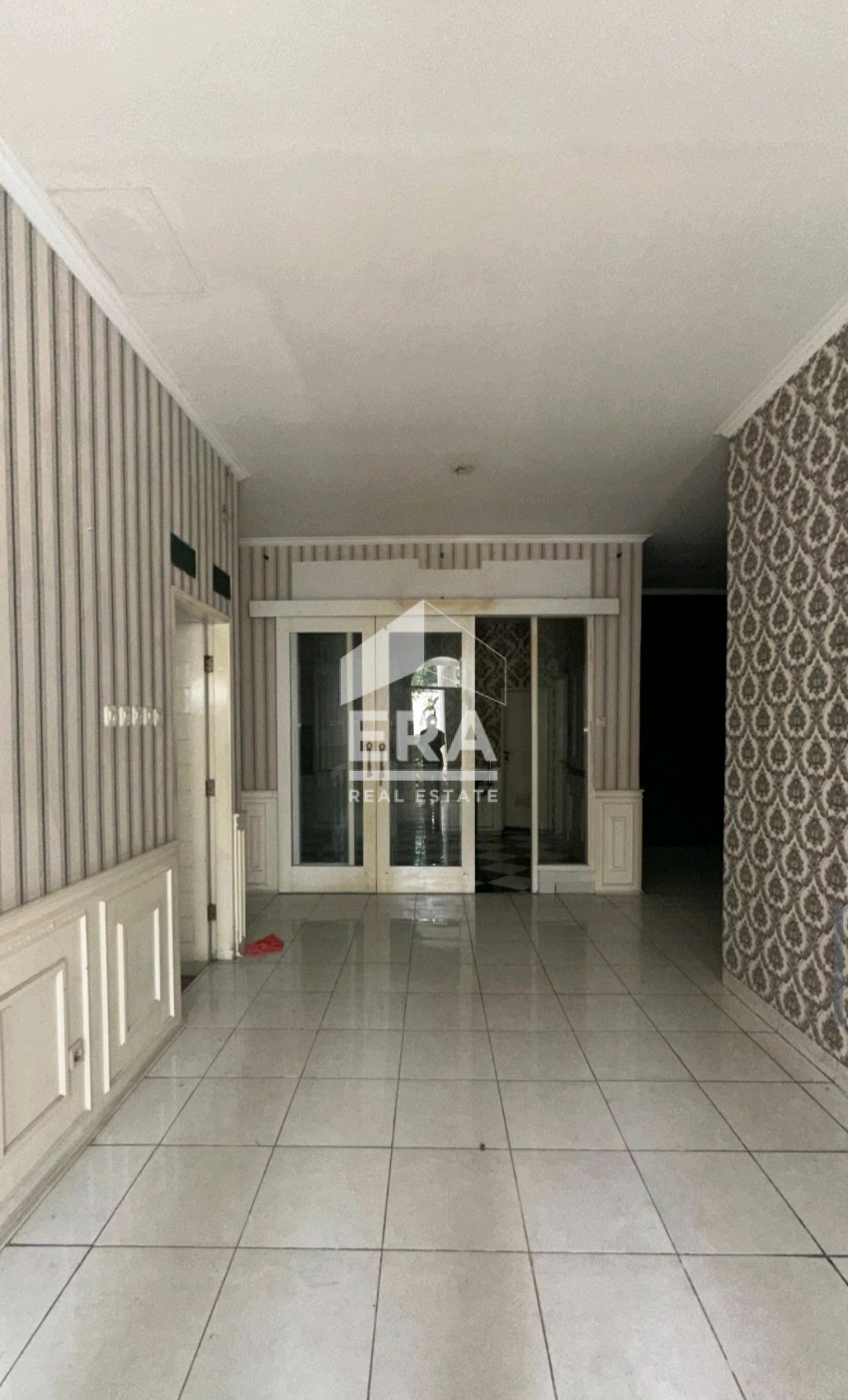 interior 2