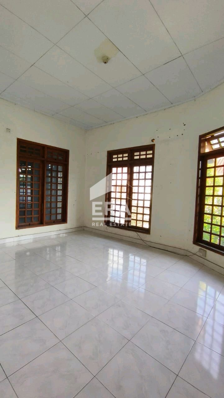 interior 10