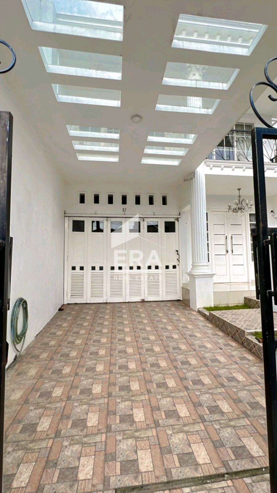 interior 6