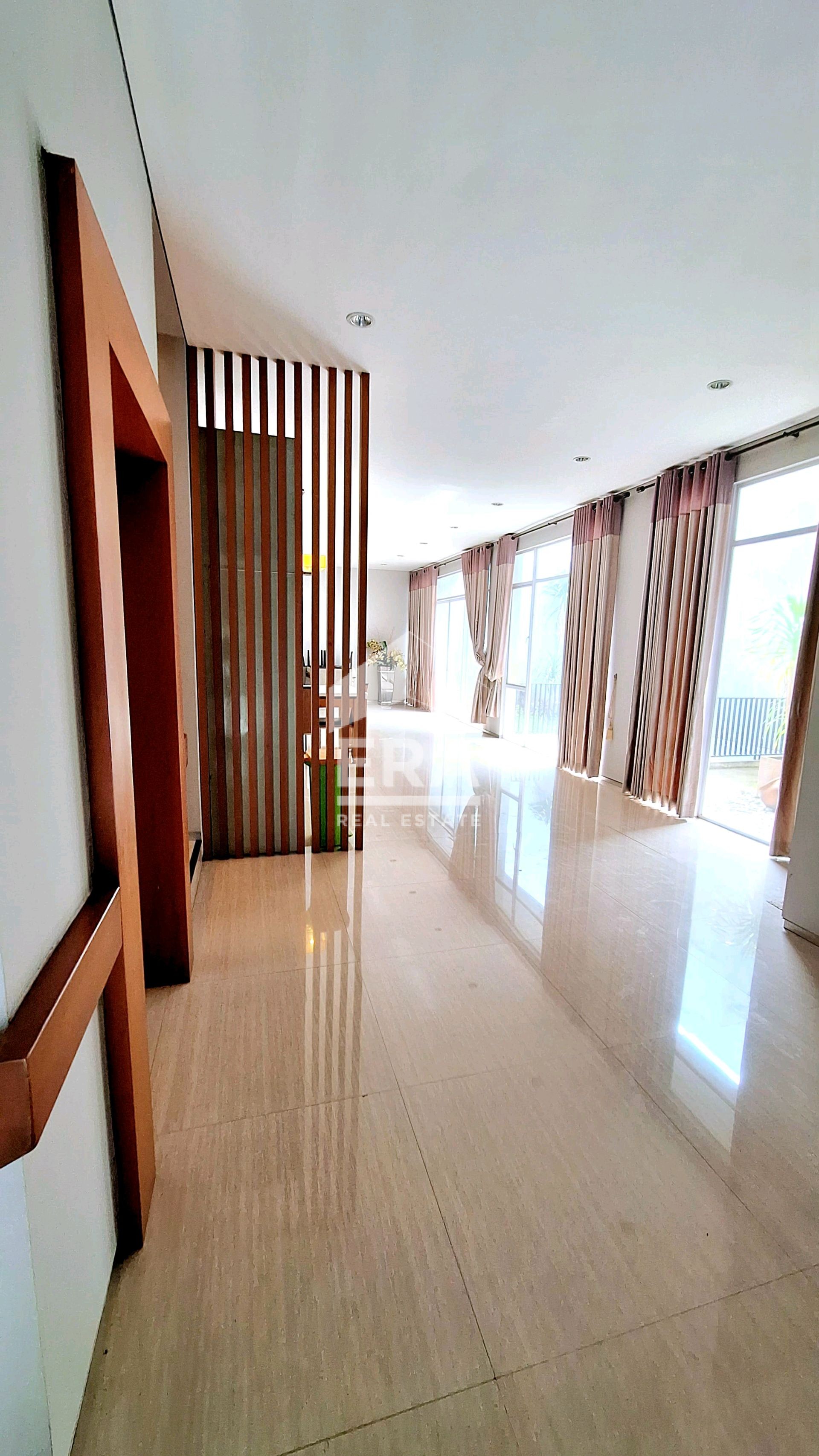 interior 7