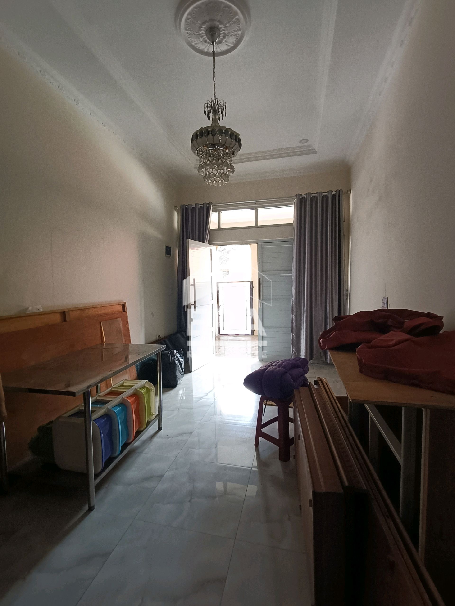 interior 6