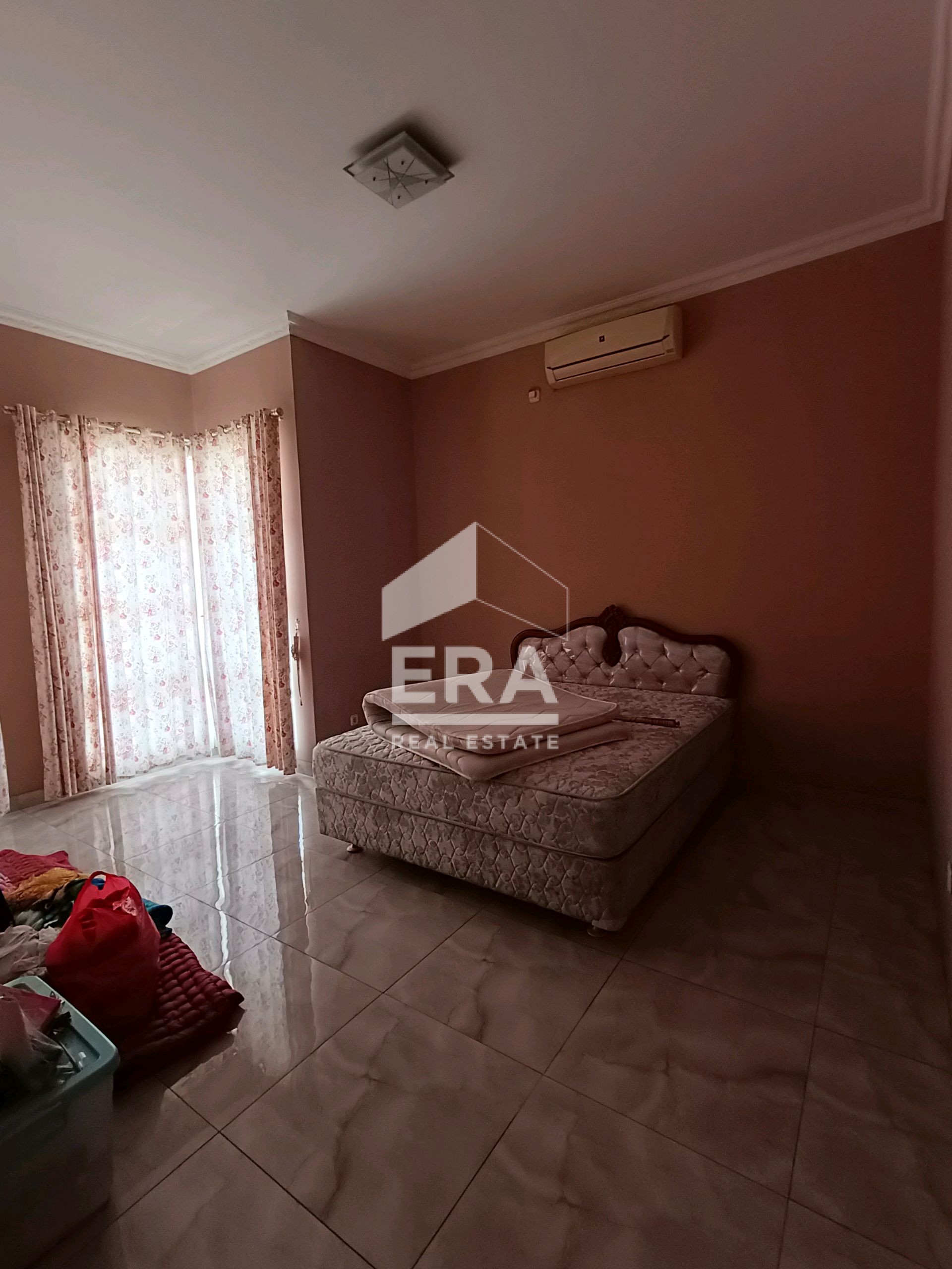 interior 10