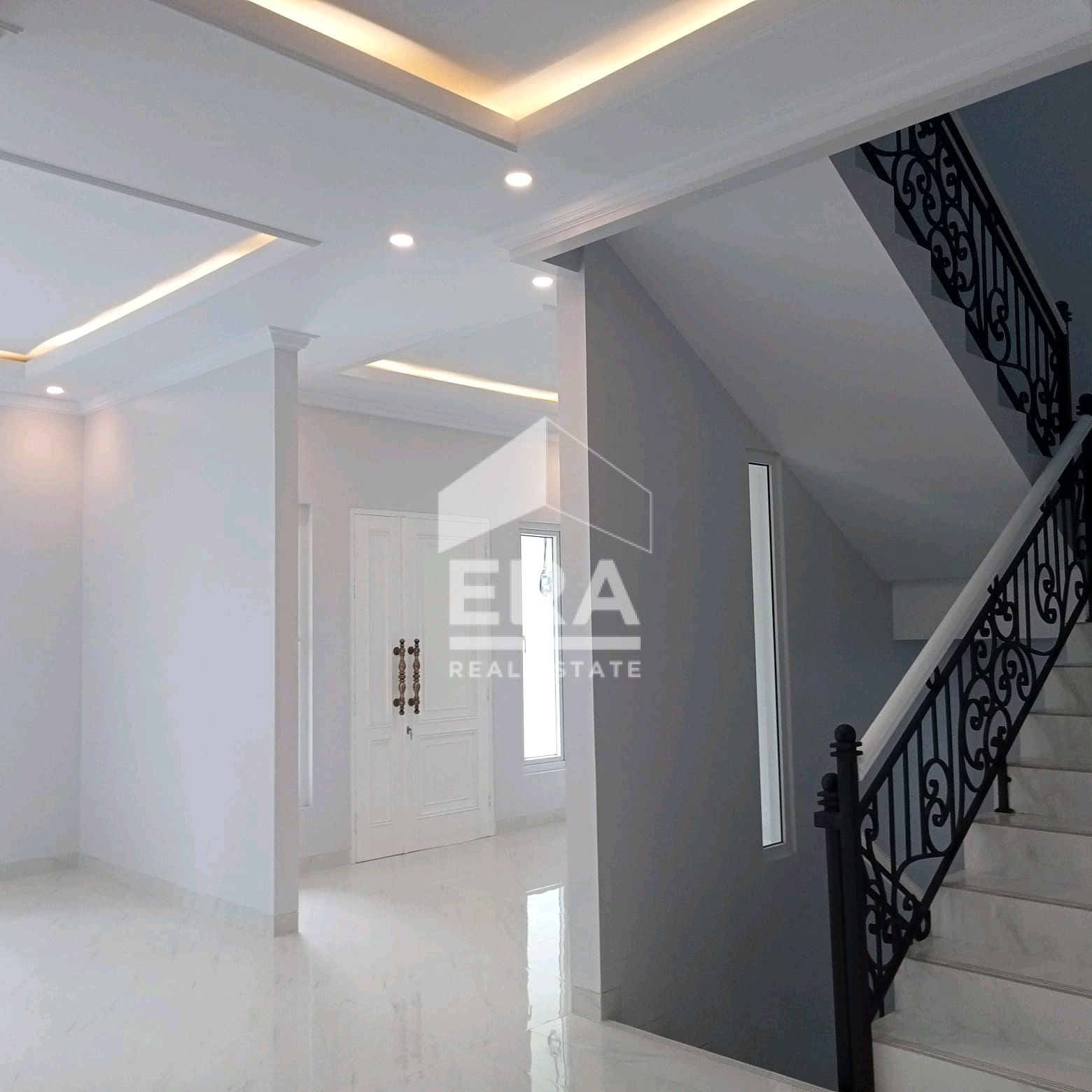 interior 10