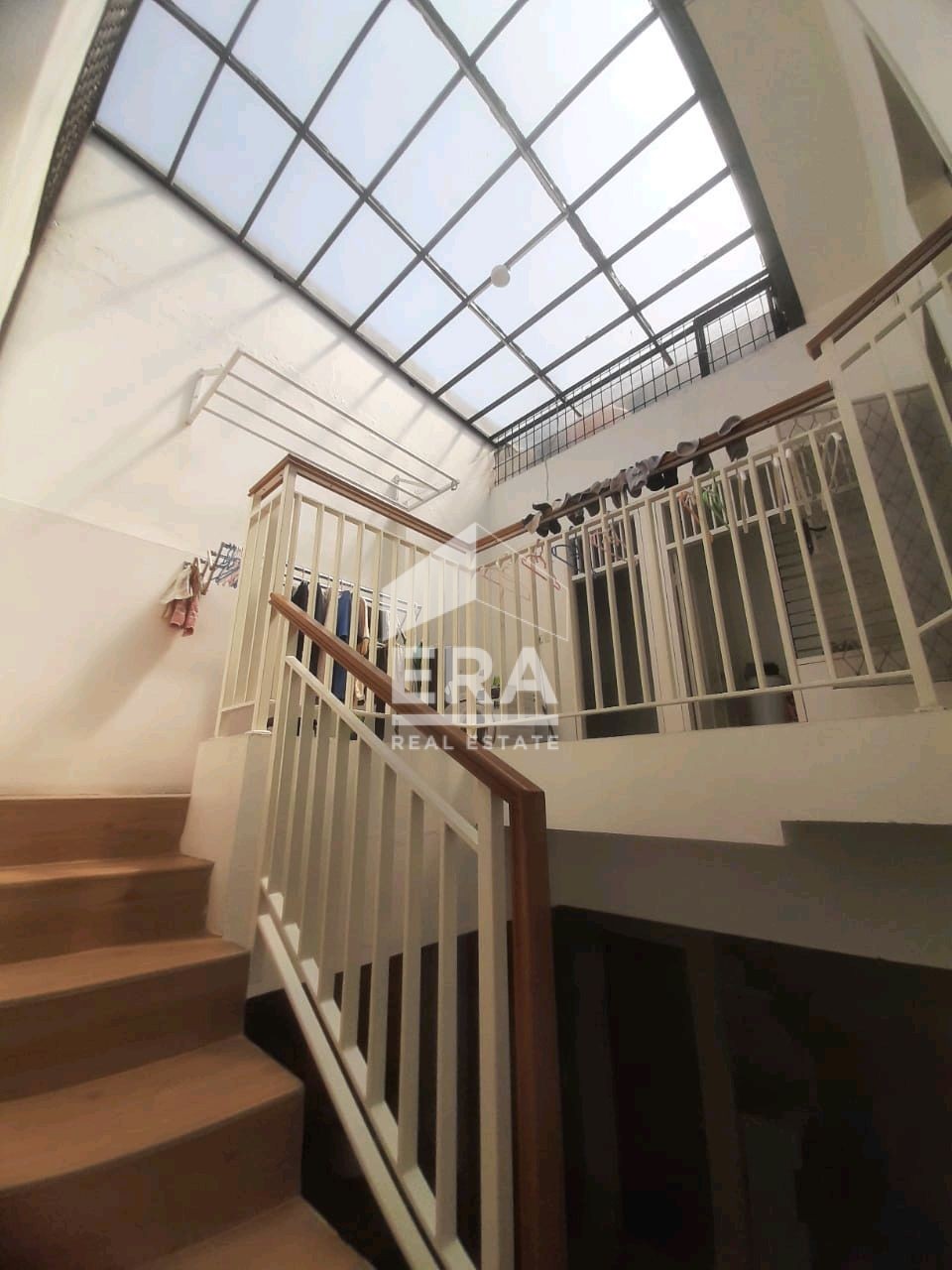 interior 10