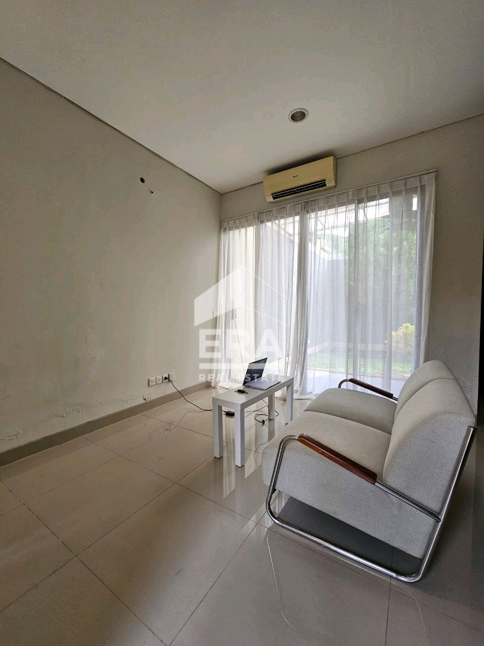 interior 8