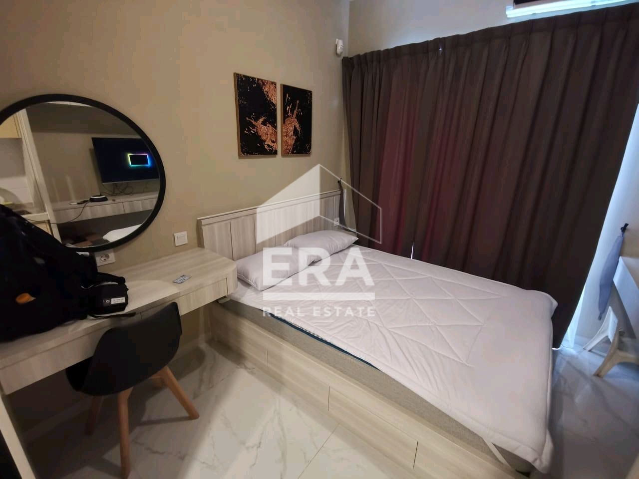 interior 8