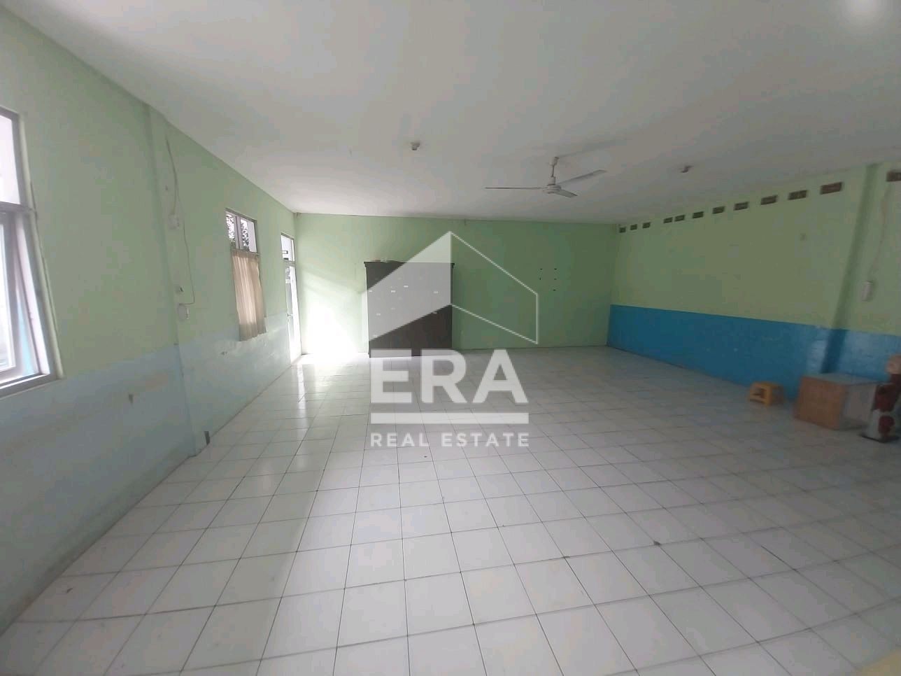 interior 8