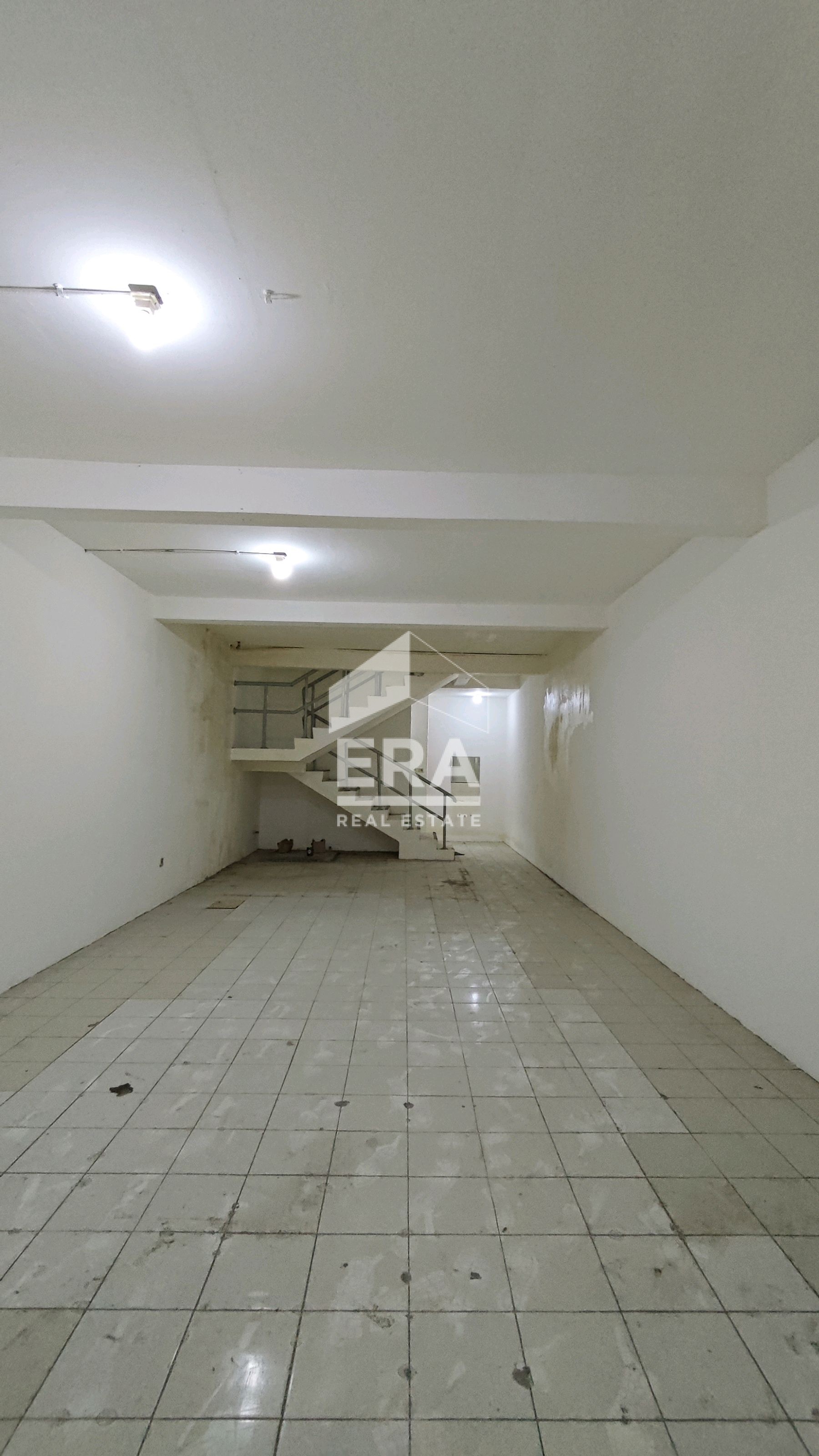 interior 8
