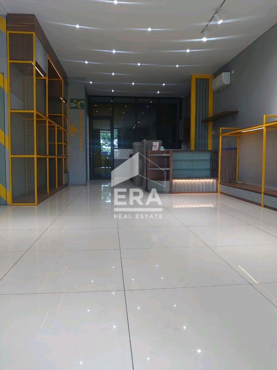 interior 6