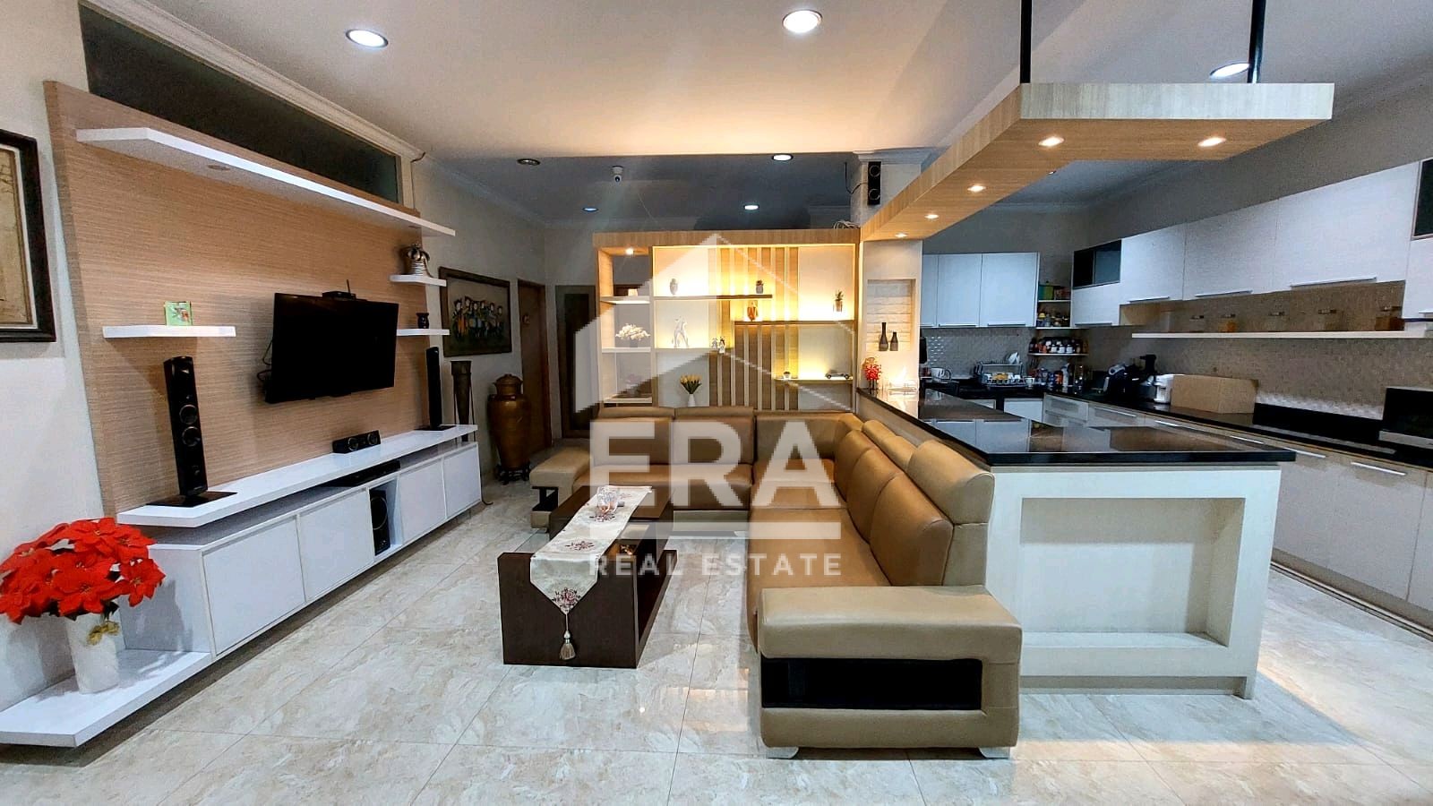 interior 2