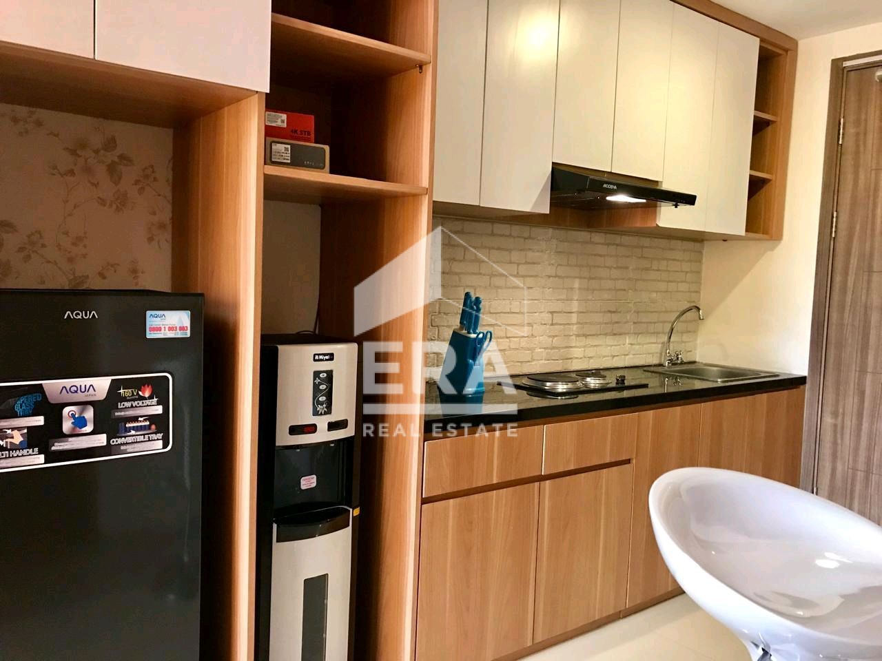 interior 8
