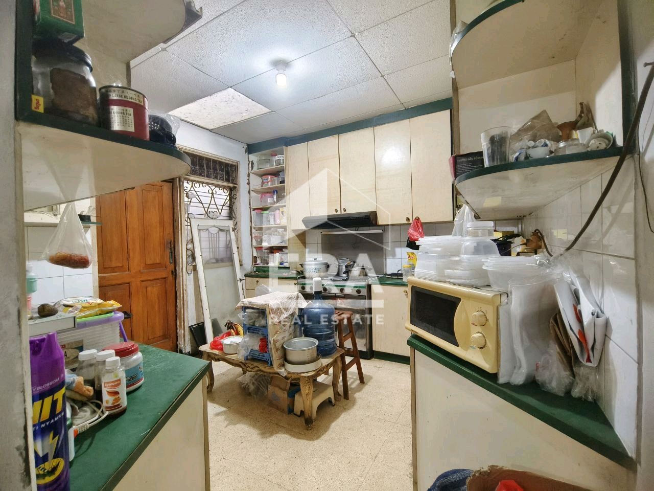 interior 8