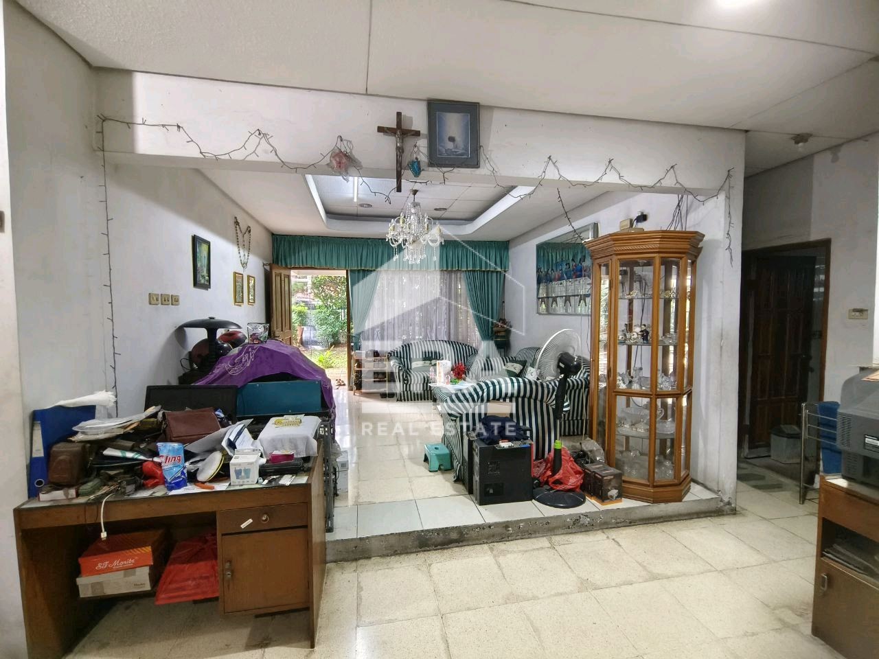 interior 2