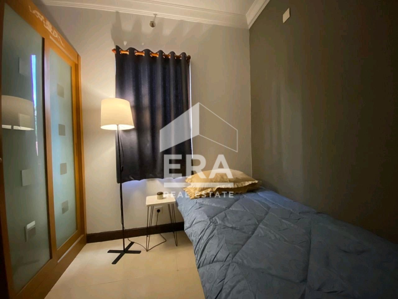 interior 8