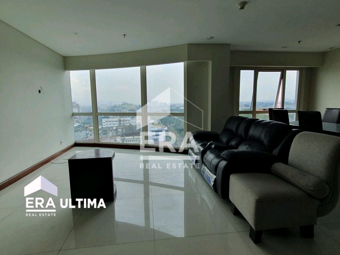 interior 10