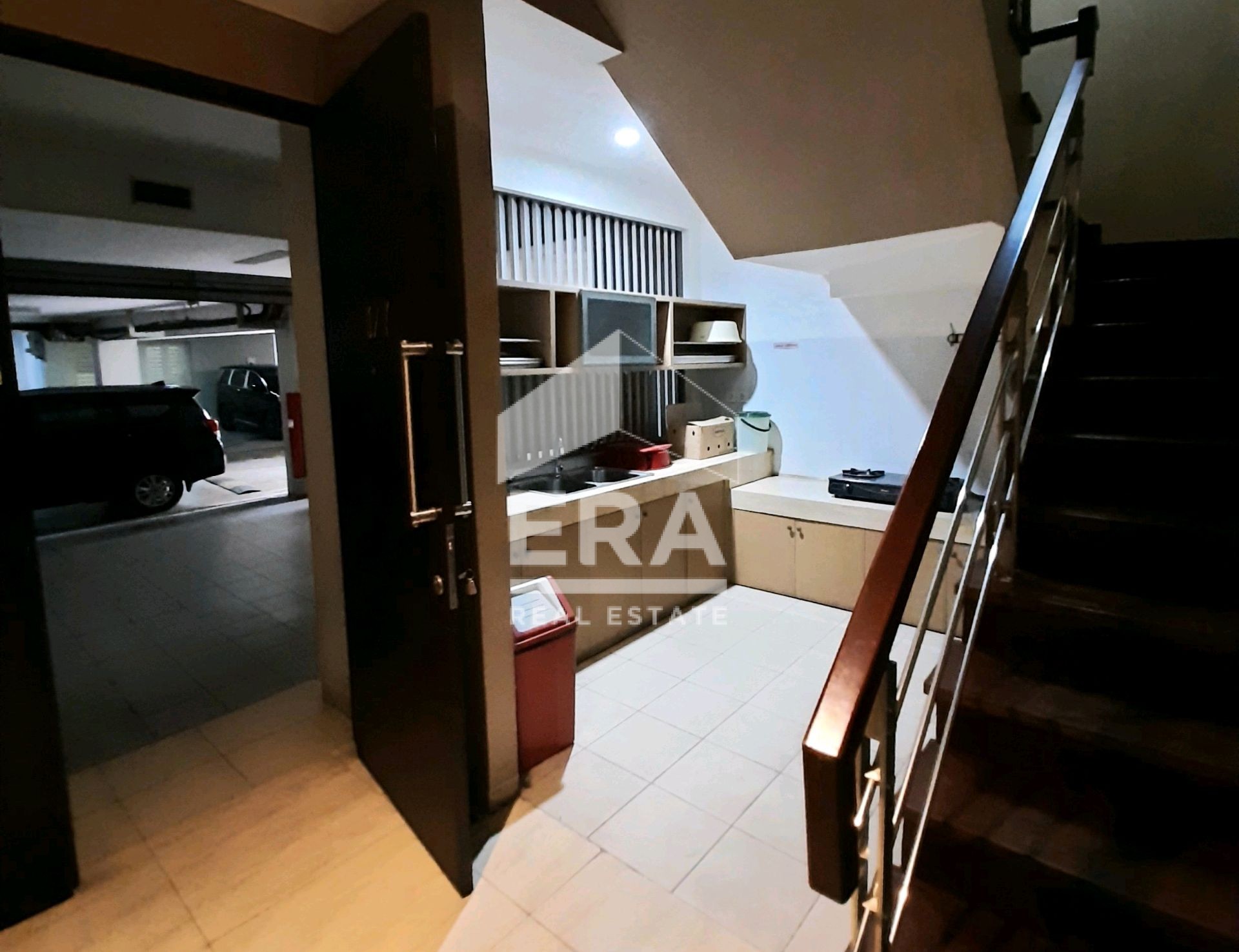 interior 10