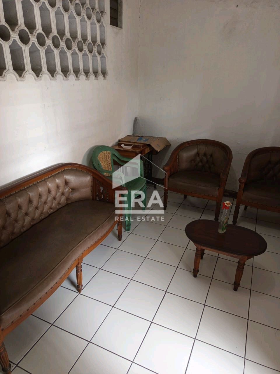 interior 8
