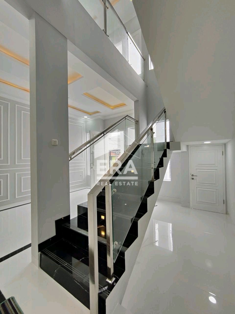 interior 5
