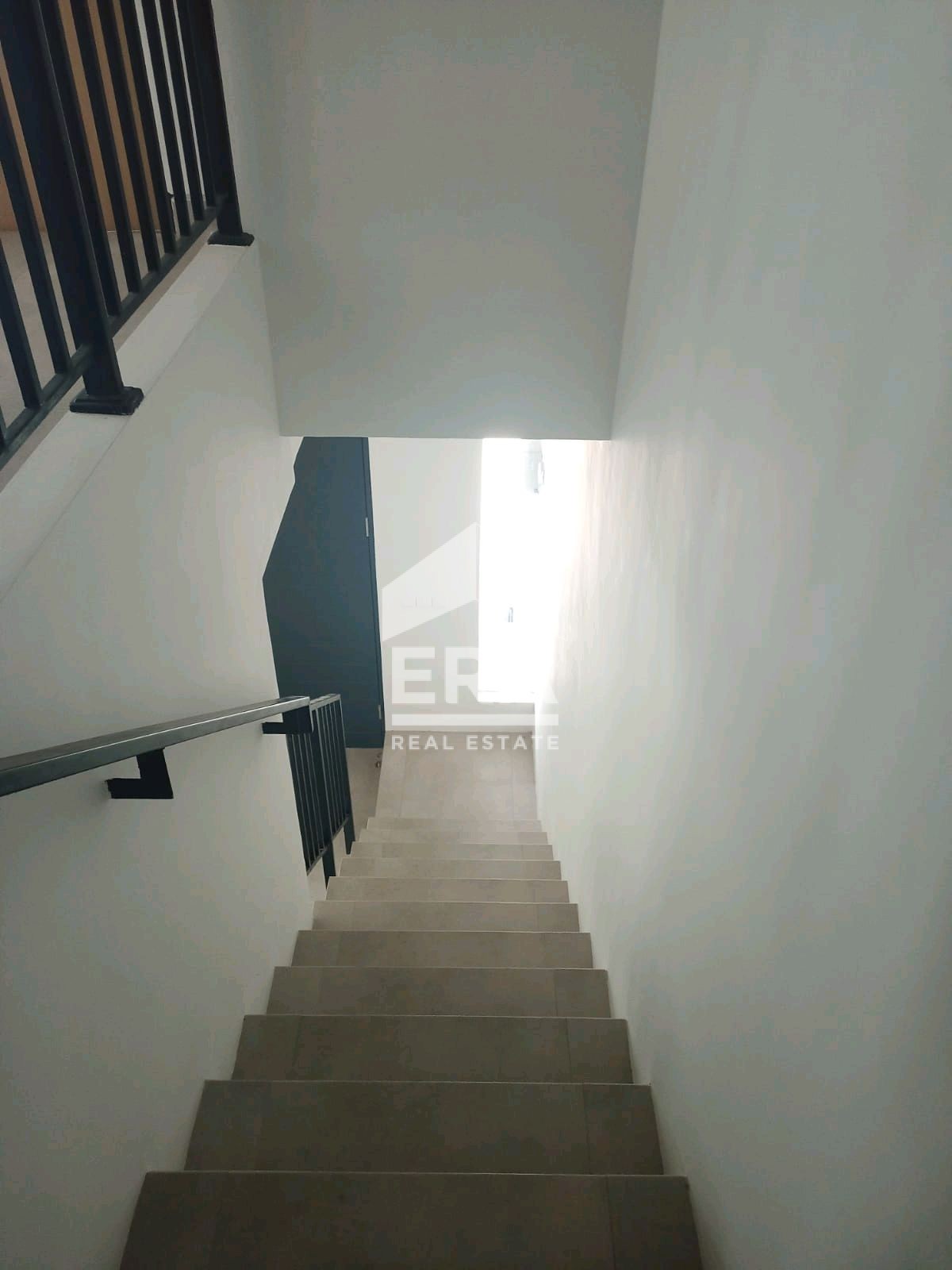 interior 7