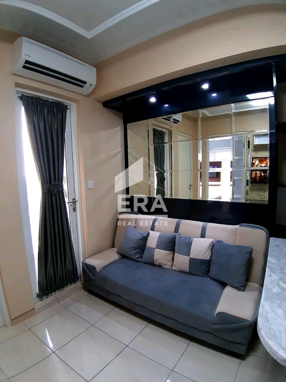 interior 4