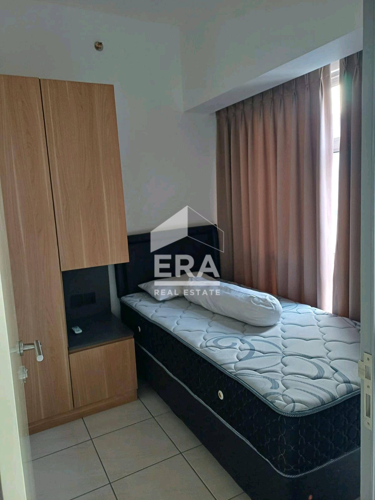 interior 8