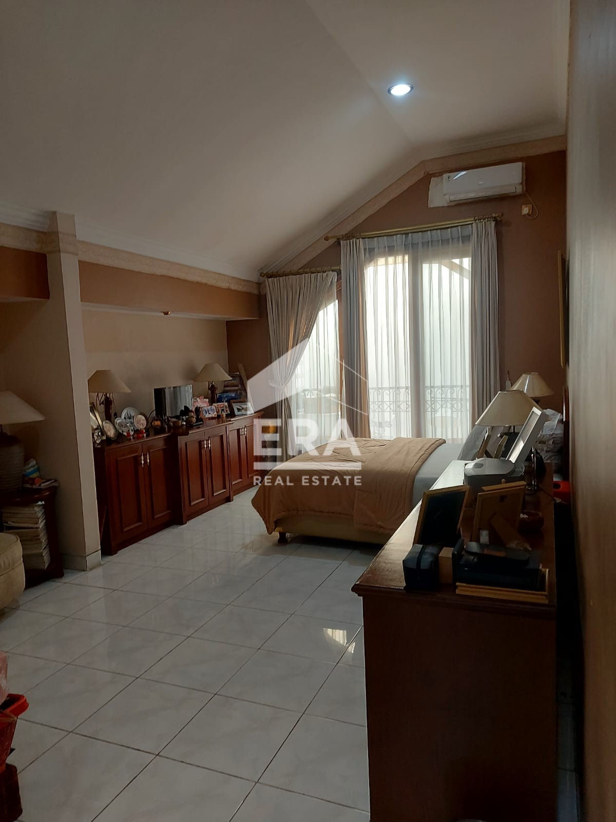 interior 7