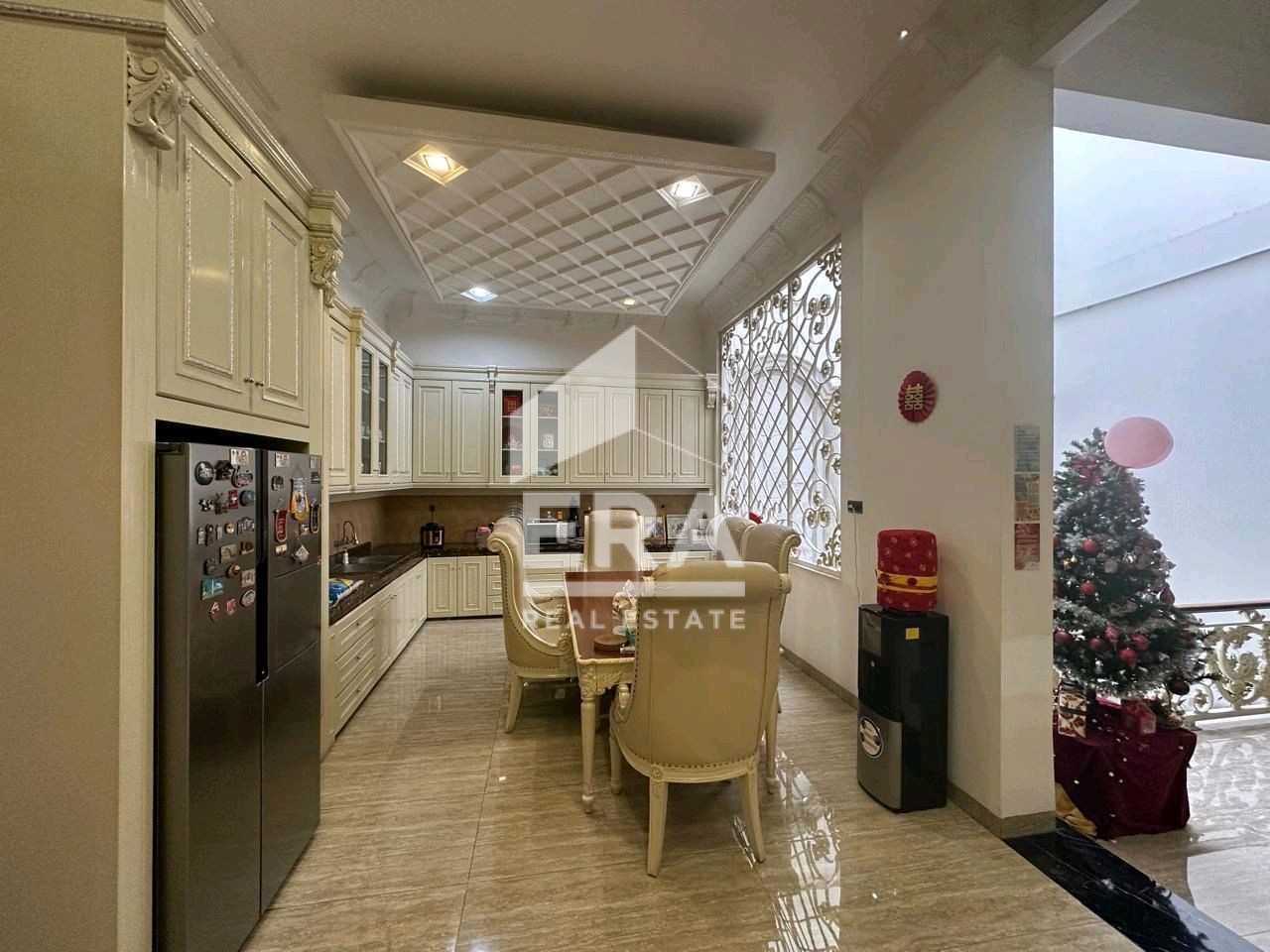 interior 2