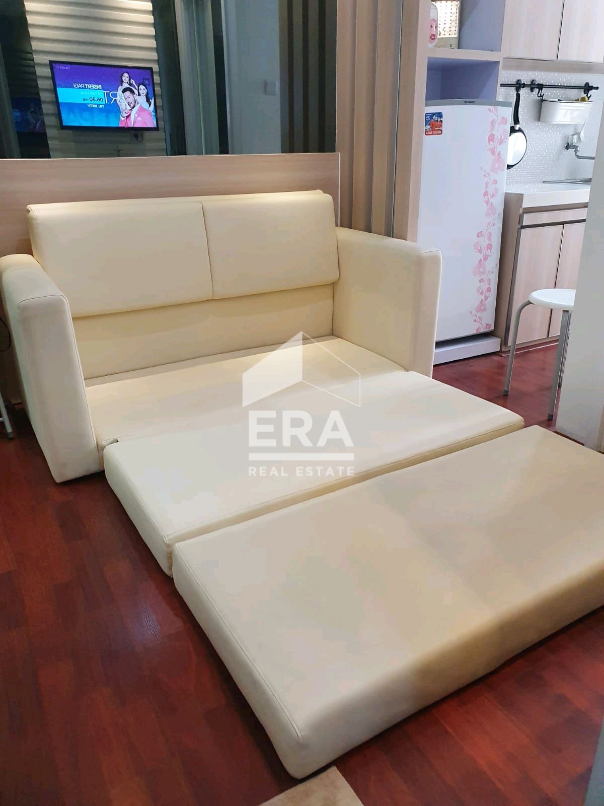 interior 8